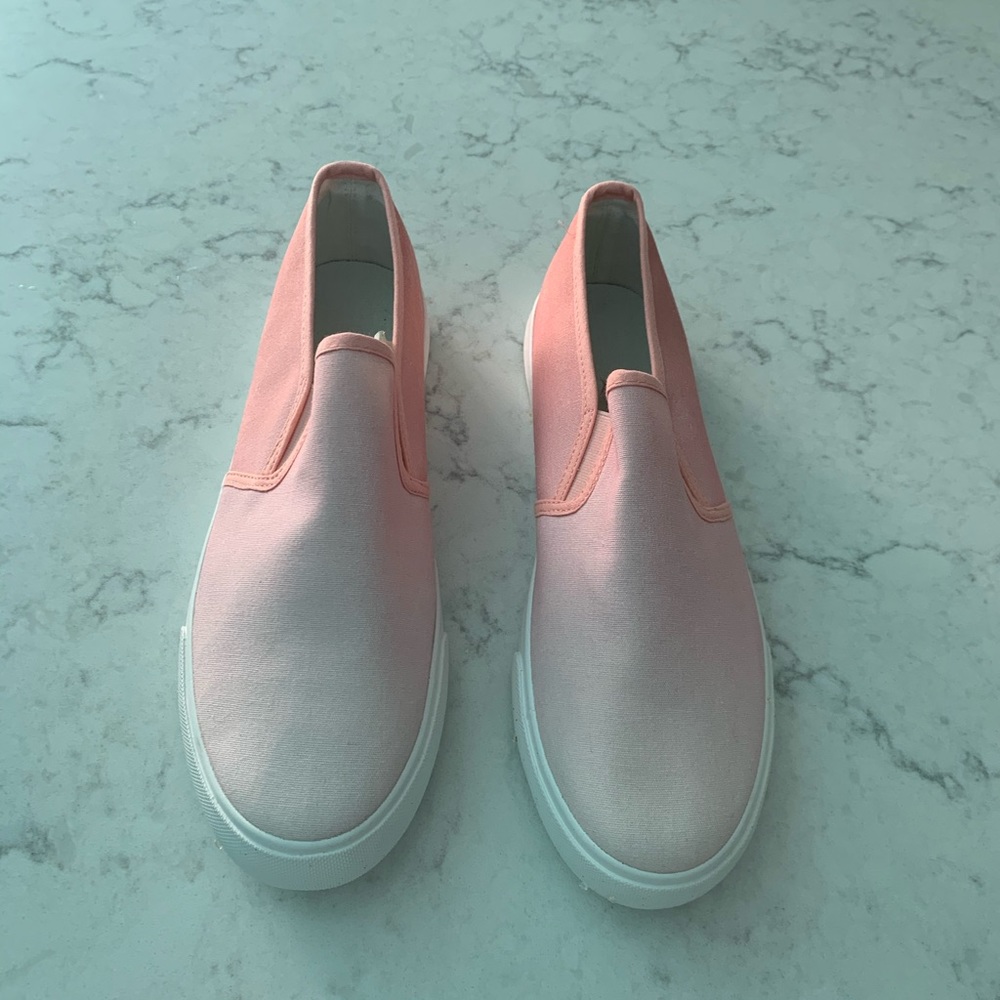 Size 10 pink shoes from Avon